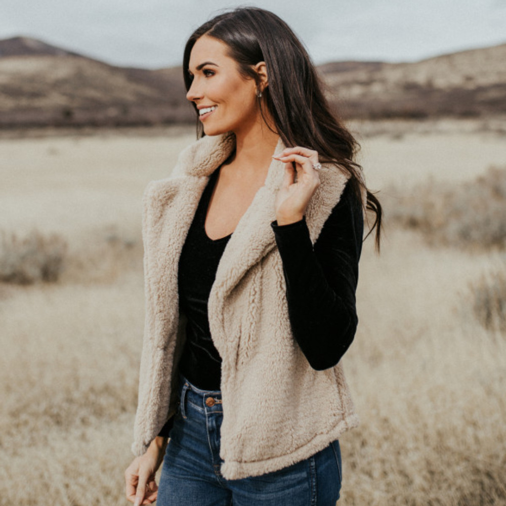 Plush Park City Vest (Beige)